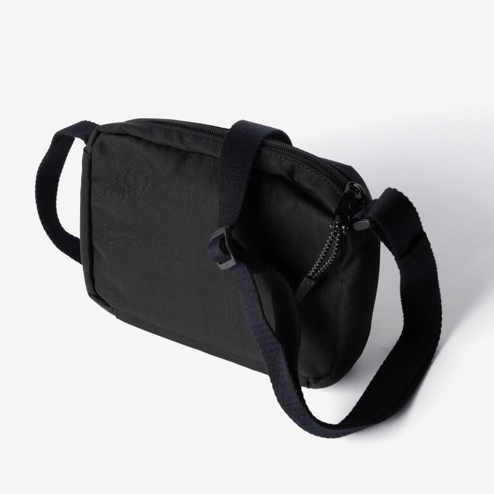 カルバンクライン Calvin Klein BOLD CAMERA BAG ロゴ ナイロン カメラバッグ LV04D3117G ショルダーバッグ メンズ バッグ