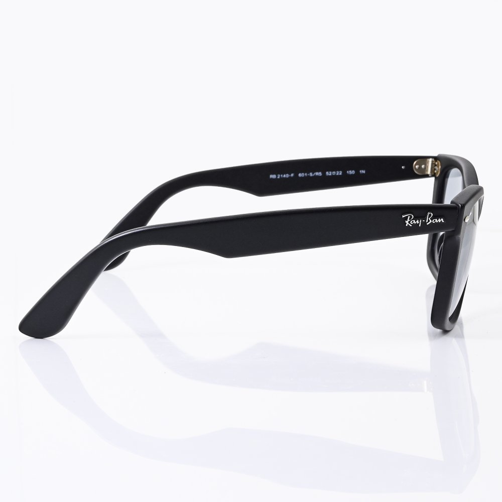 レイバン Ray-Ban サングラス 国内正規品 オリジナル ウェイファーラー 52サイズ ローブリッジフィット アジアンフィット ウェリントン スクエア型 男女兼用 メンズ レディース ライトグレー RB2140F 601S R5 52 22 150 1N 【スペシャルラッピング660円(別売り)】送別会 誕生日 お中元 結婚祝い 結婚式 高級 父の日 母の日 ホワイトデー