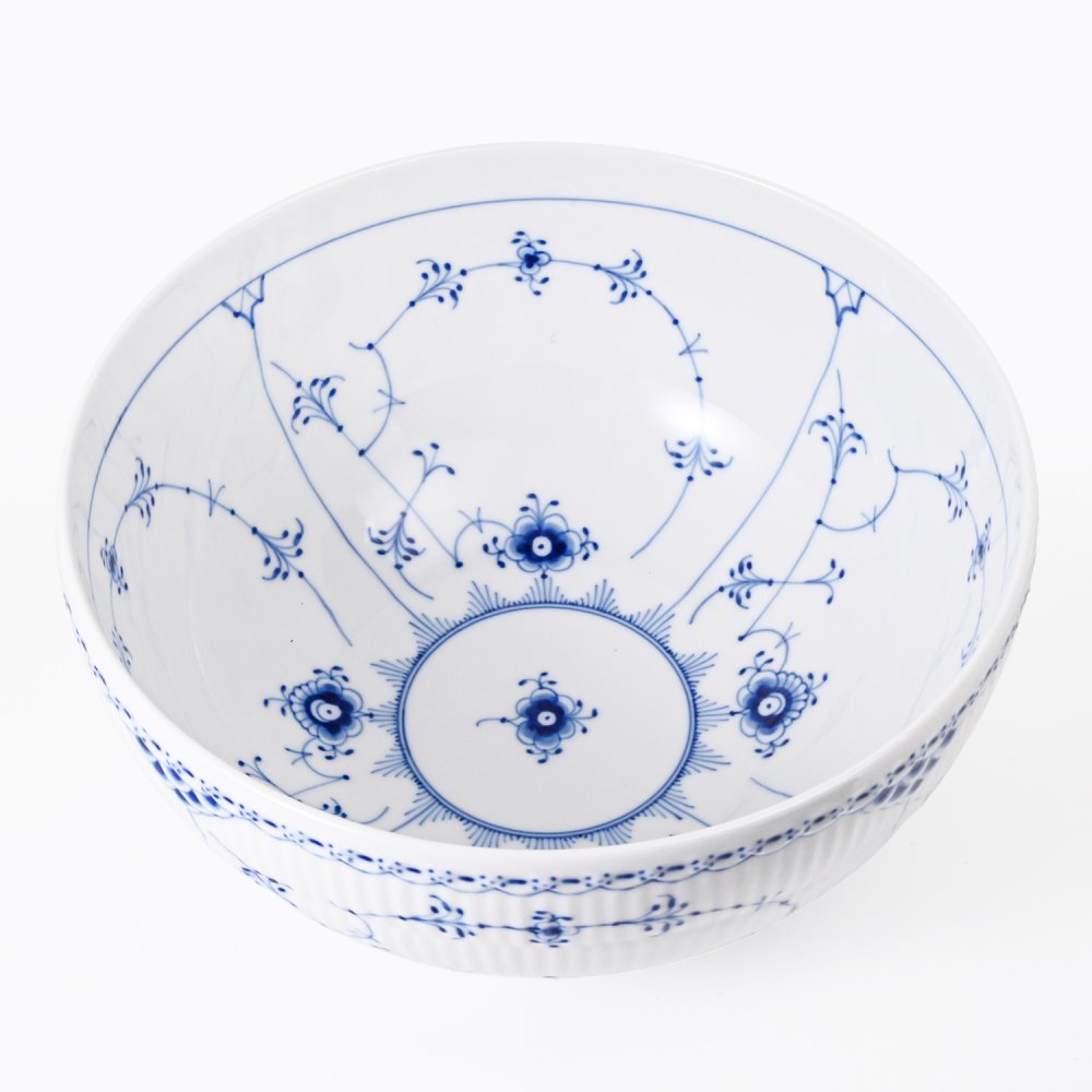 ロイヤルコペンハーゲン ブルーフルーテッド ハーフレース ボウル L  1102579(1017220) 北欧食器 洋食器 送別会 【スペシャルラッピング1100円(別売り)】 誕生日 お中元 還暦祝い 結婚祝い 結婚式 高級 父の日 母の日 即日発送 成人祝い ホワイトデー