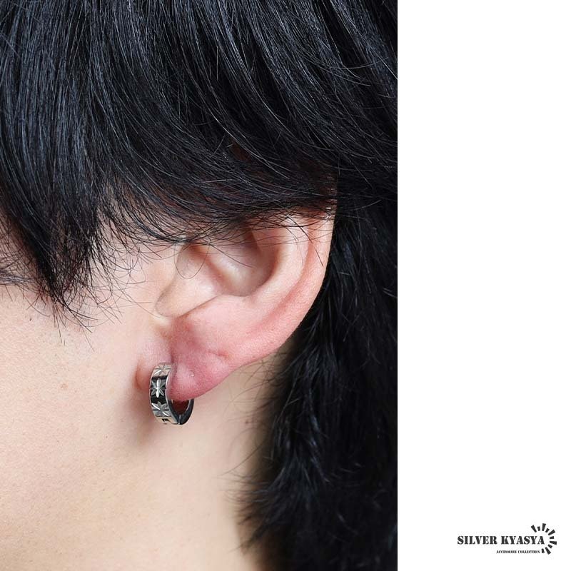 ステンレス シンプルピアス 彫り込み 模様 フープピアス メタリック シルバー ワンポイント 星 スター 米印 ※ プチプラ 片耳1点 つけっぱなしok メンズ 男性 金属アレルギー対応 イヤリング