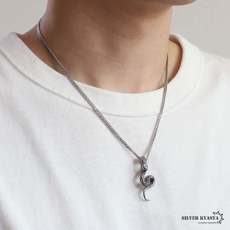 ステンレス スネークネックレス ヘビ ペンダントネックレス ダブル喜平チェーン 6面カット 細身 シルバー 燻し アニマル ユニーク リアル 鱗 赤目 メンズ 男性 金属アレルギー対応