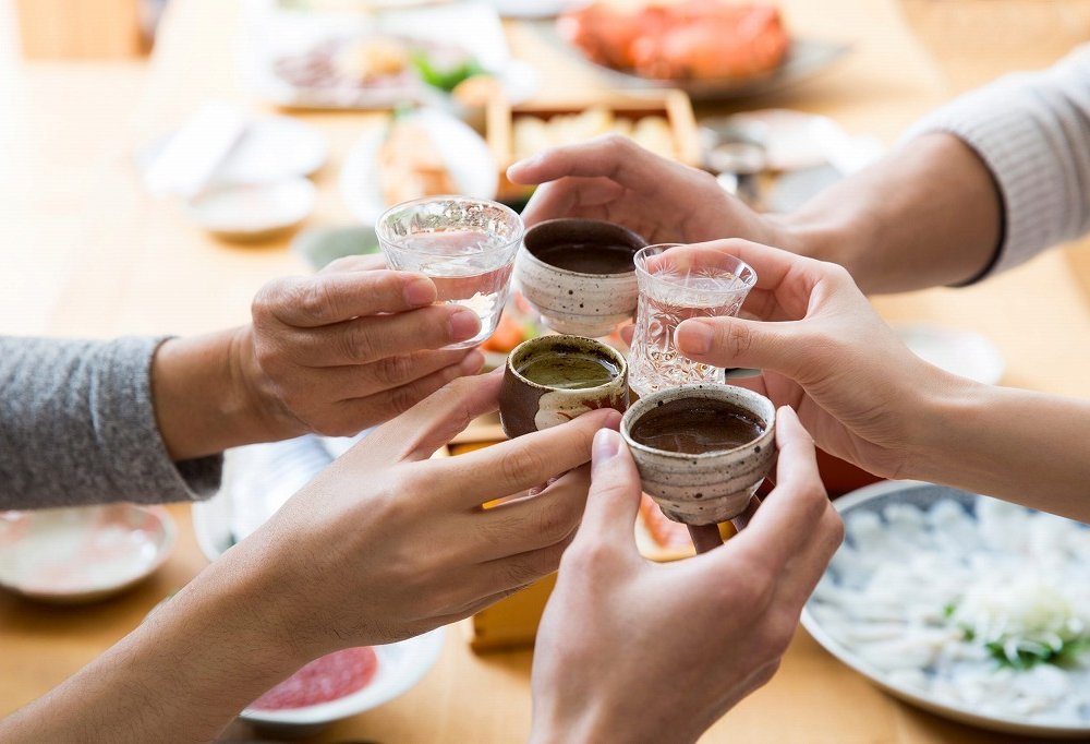感謝の贈り物ボックス 芋焼酎と麦焼酎の贅沢な競演2本セット(八鹿酒造 Yeast NO.4 麦焼酎 30度(大分県) 本格芋焼酎 森伊蔵 25度(鹿児島県)) 720ml×2本