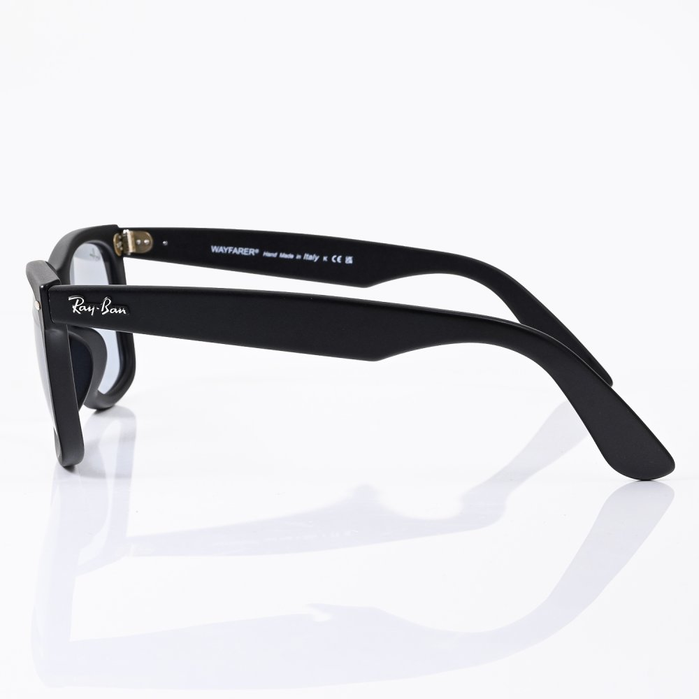 レイバン Ray-Ban サングラス 国内正規品 オリジナル ウェイファーラー 52サイズ ローブリッジフィット アジアンフィット ウェリントン スクエア型 男女兼用 メンズ レディース ライトグレー RB2140F 601S R5 52 22 150 1N 【スペシャルラッピング660円(別売り)】送別会 誕生日 お中元 結婚祝い 結婚式 高級 父の日 母の日 ホワイトデー