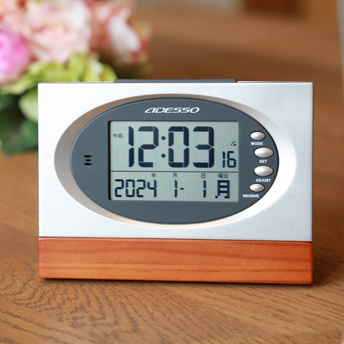 《名入れ 無料》ウッド 電波時計 内祝い お返し 返礼品 記念品　周年記念 電波 時計 置き時計 ADESSO/アデッソ 
