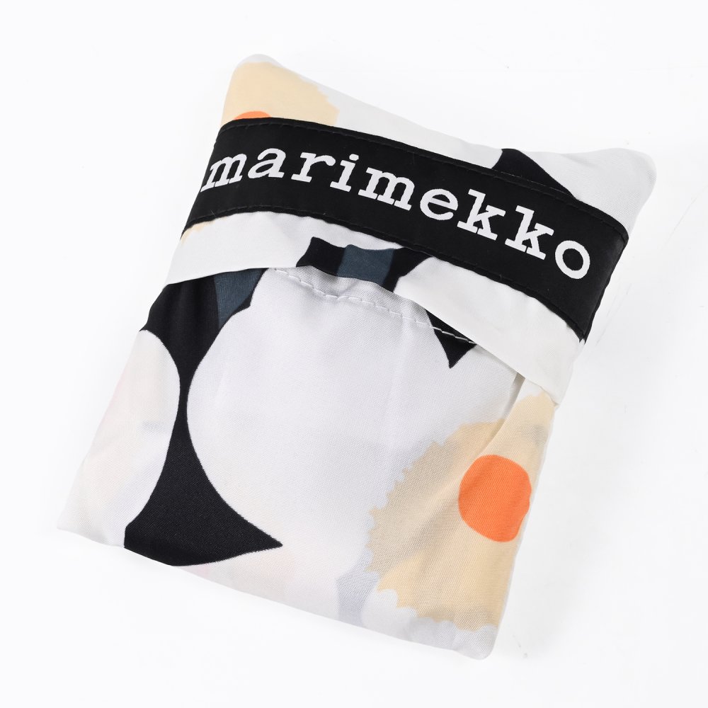 マリメッコ marimekko エコバッグ 買い物袋 スマートバッグ 2026冬新作 ウニッコ オフホワイト ブラック オレンジ 96122 096122 192 北欧雑貨 北欧デザイン 送別会 誕生日 お中元 結婚祝い 結婚式 高級 父の日 母の日 ホワイトデー【スペシャルラッピング660円(別売り)】 ネコポス