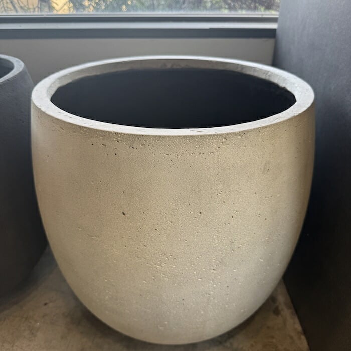 鉢カバー おしゃれ 大型 15号 11号 M S サイズ 植木鉢 KONTON コントン ループス イグニアス 丸型 ラウンド ファイバーストーン 軽量 室内 屋内 高級 北欧 モダン ナチュラル 観葉植物用 サボテン 多肉植物 特大 玄関 プランター 底穴なし オフホワイト チャコール
