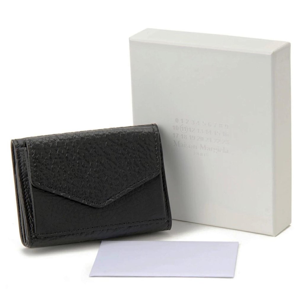 メゾン マルジェラ　Maison Margiela　三つ折り財布　S36UI0416 P4455 T8013　ブラック　レザー　コンパクト財布　ミニウォレット