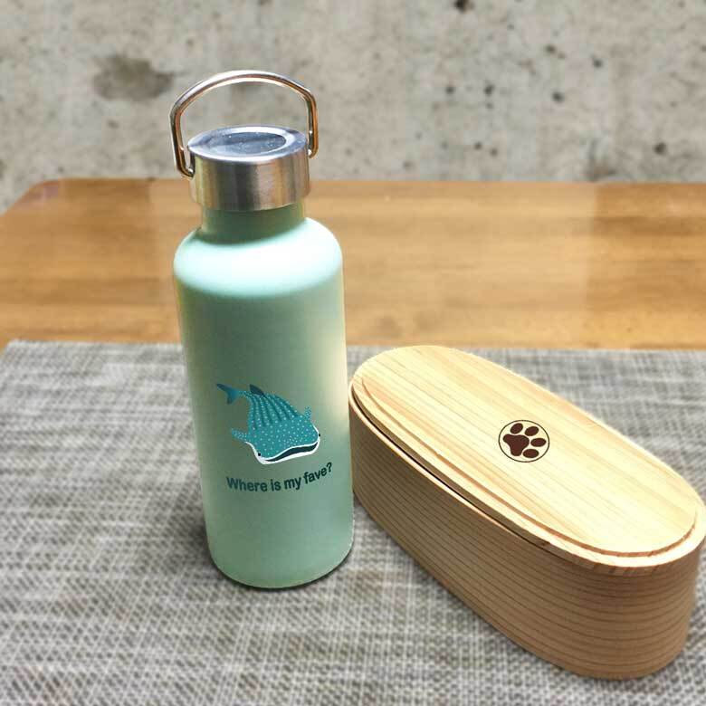 ジンベエザメ かわいい 取っ手付きマグボトル おしゃれ 290ml 保温 保冷 ステンレス マグボトル 取っ手付き 真空 断熱 二重構造 ボトル タンブラー 水筒 マイボトル オリジナル ジンベイザメ サメ 魚 ペット 動物 アニマル