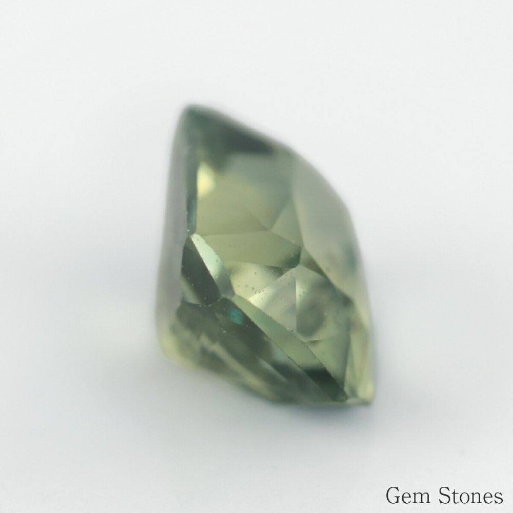 非加熱 グリーンサファイア 0.70ct ルース 宝石 裸石 サファイア グリーン イエロー ジュエリー オリジナル 制作 コレクション 誕生石 9月 記念 お守り 誕生日 プレゼント