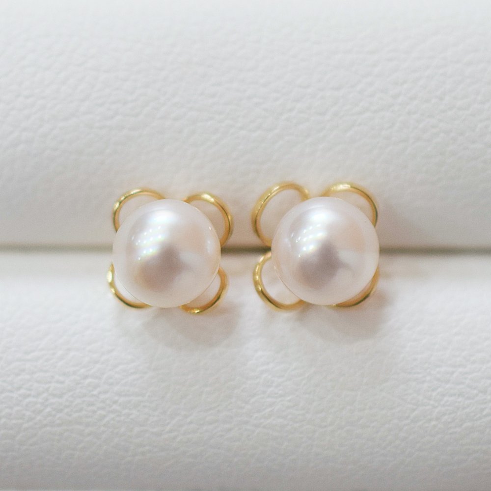 ［pearl620］6mm - 6.5mm ホワイトピンク クローバー ピアス あこや真珠