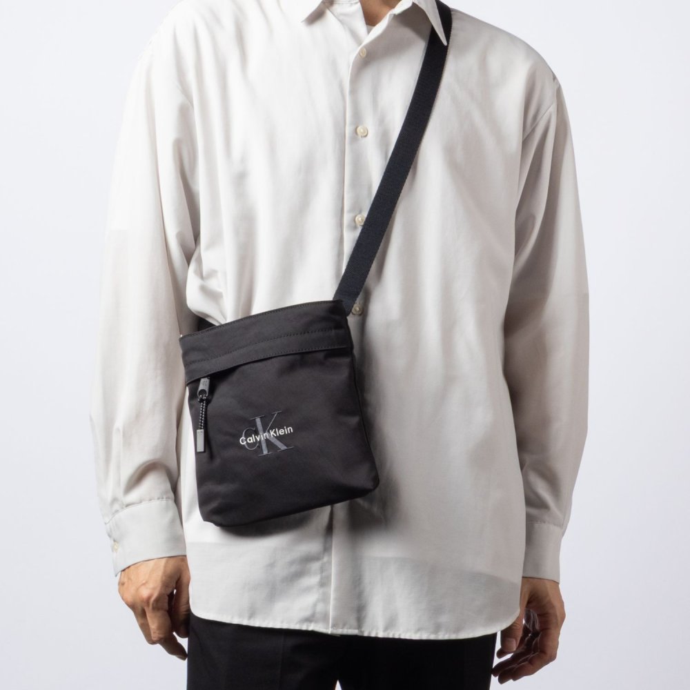 カルバンクライン Calvin Klein BOLD FLATPACK ボールド フラットパック LV04D3178G ショルダーバッグ メンズ バッグ