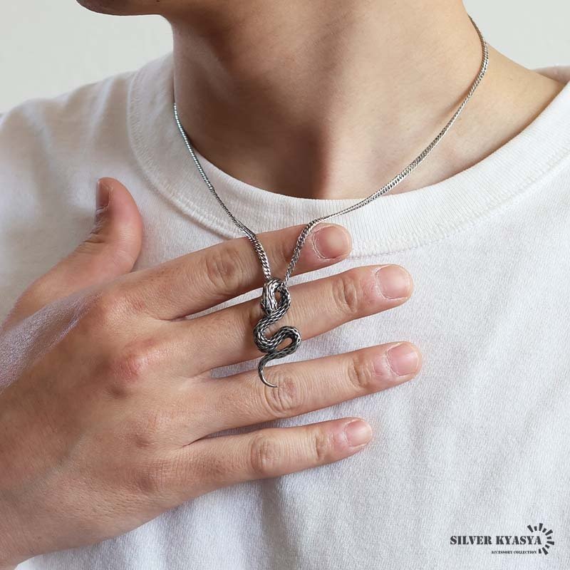 ステンレス スネークネックレス ヘビ ペンダントネックレス ダブル喜平チェーン 6面カット 細身 シルバー 燻し アニマル ユニーク リアル 鱗 赤目 メンズ 男性 金属アレルギー対応