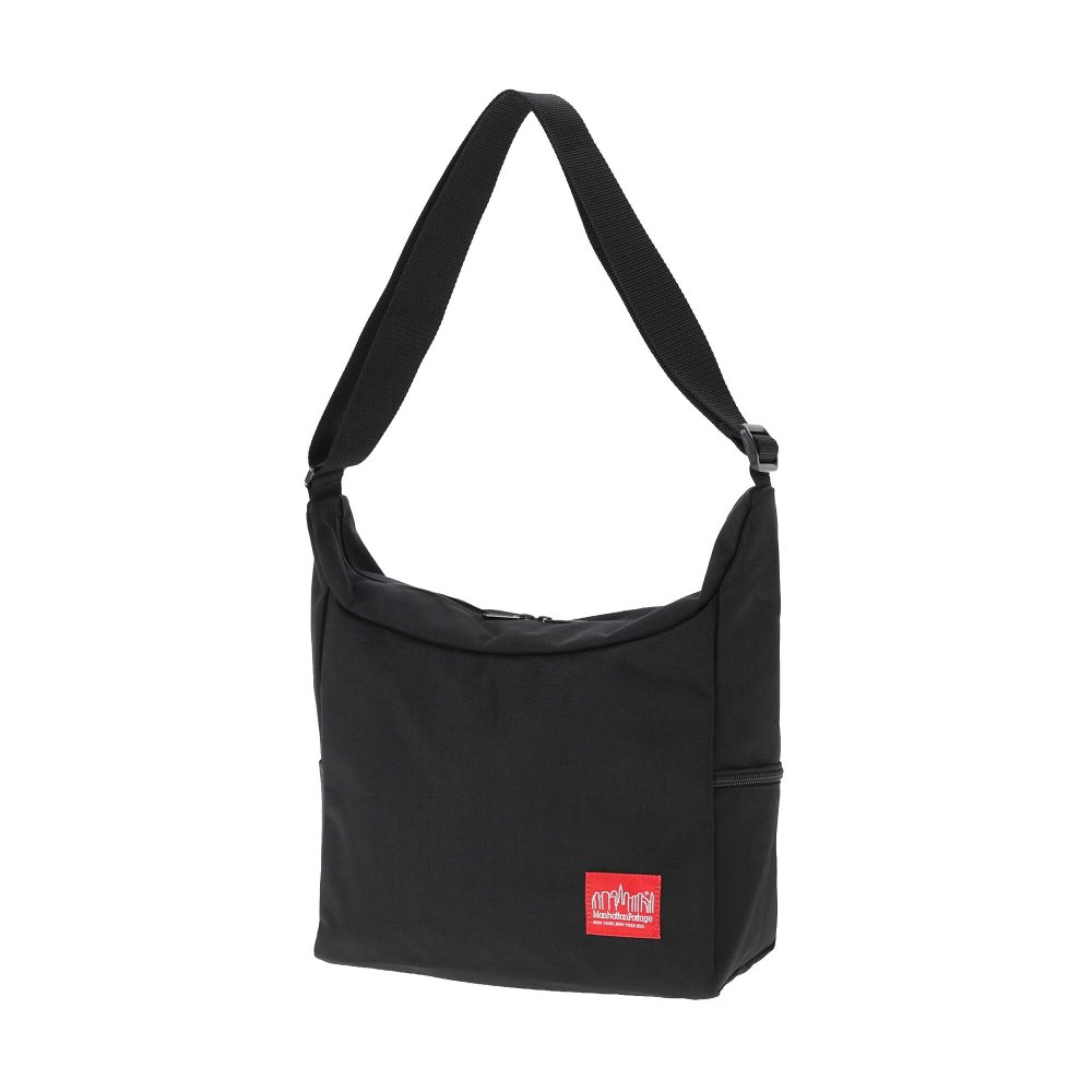 マンハッタンポーテージ ショルダーバッグ スクエア Manhattan Portage メンズ レディース 斜めがけバッグ 軽い A4 大容量 撥水 大きめ 黒 ブラック 多収納 大人 通勤 通学 高校生 ナイロン おしゃれ シンプル カジュアル ベッドスタイショルダーバッグ MP6041 ブランド