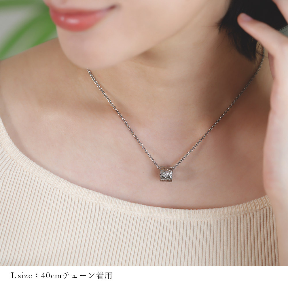 ハワイアンジュエリー ペア ペンダントトップ 金属アレルギー 対応 純チタン 刻印 無料 誕生石 カットアウトチューブ Lサイズ チェーン別売りステンレスより軽く肌に優しい カップル プレゼント ハロウィン 【品番：TIP402LP】