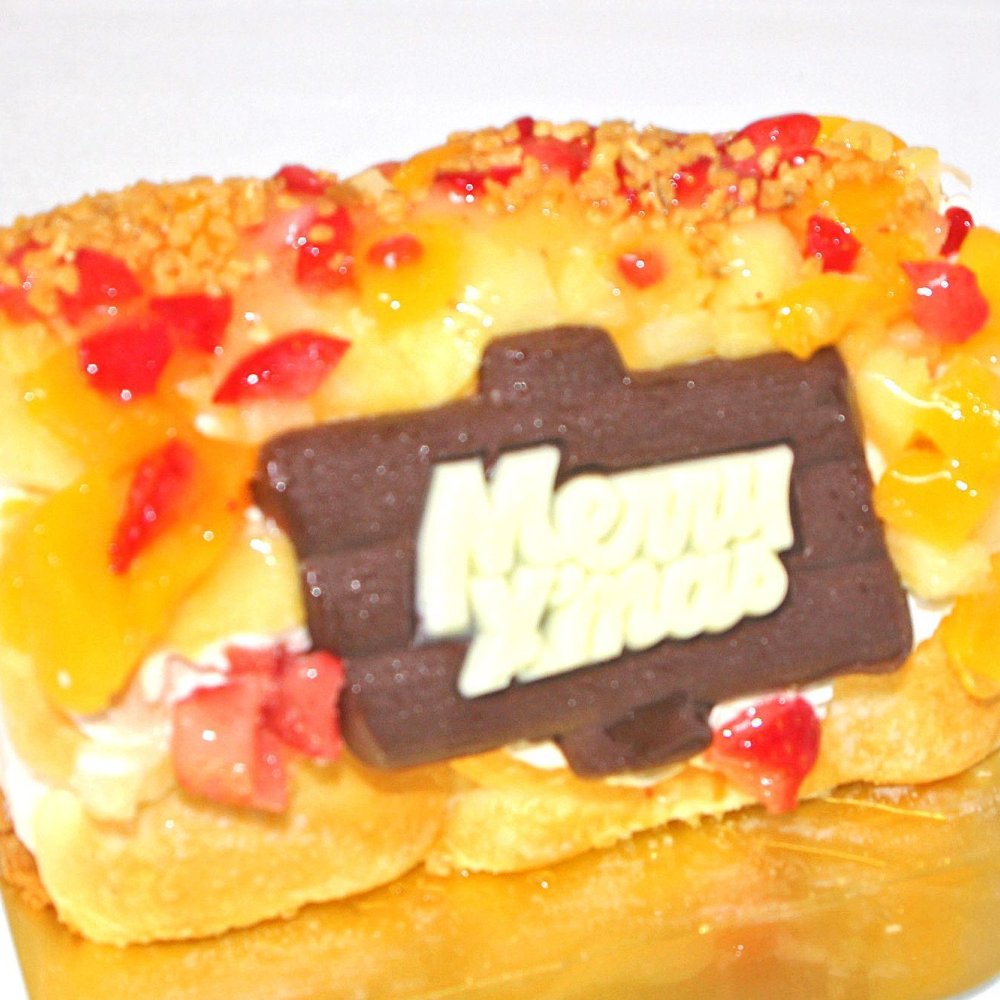 クリスマス生乳アイスクリームロールフルーツアイスケーキ　[クリスマスケーキ クリスマスアイスケーキ クリスマスプレゼント コンパクトサイズ]