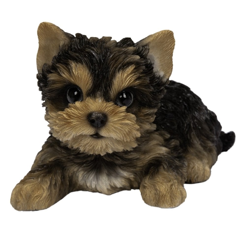 置物 woobia ウービア 犬 ヨーキー ふせするヨークシャーテリア 中 幅14cm 子犬 小型犬 寝そべり リアル 本物そっくり イギリス生まれ 職人手彩色 縁起物 戌年 玄関 インテリア 新築祝い 引っ越し祝い 開店祝い 出産祝い 誕生日 お祝い ギフト プレゼント 犬好き