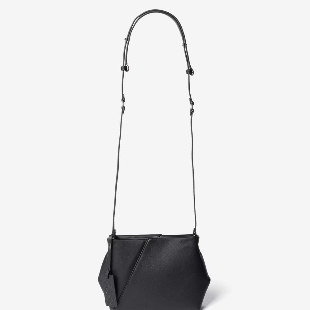 エムエム6 MM6 Maison Margiela メゾンマルジェラ Japanese FOLDED J SHOULDER BAG ジャパニーズ フォルデッド ショルダーバッグ SB5ZH0032 P8805 ユニセックス バッグ