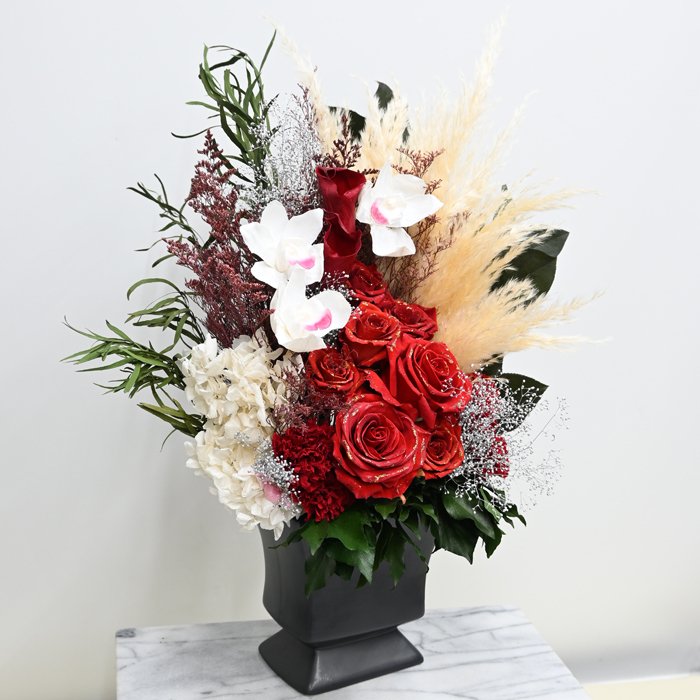 1点限定　アート作品　大輪ローズ×シンビジューム Red Elegance（レッド・エレガンス）のプリザーブドフラワー アレンジメント 送料無料 　誕生日や記念日ギフト,贈答品