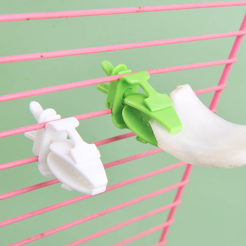鳥用フードクリップ 2個セット インコ オウム 小鳥 餌ホルダー 野菜 果物 おやつ 固定 ケージ取り付け プラスチック製 食べ物保持 ペットバード用品 グリーン ホワイト