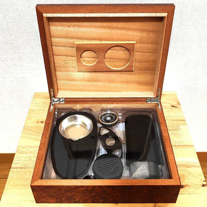 ヒュミドール シガーケース 豪華7点セット 葉巻カッター 灰皿 湿度計 加湿器 スポイト シガーボックス 喫煙具 タバコ 高級 おしゃれ 渋い たばこ かっこいい メンズ ギフト プレゼント