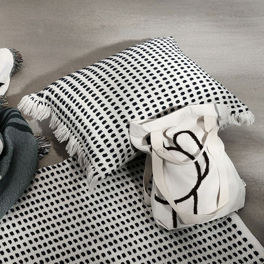 ferm LIVING ファームリビング 北欧 クッション Way ウェイ クッション オフホワイト 50×70 おしゃれクッションカバー 洗える 北欧 インテリア 雑貨 中身 付き ソファー 寝室 リビング