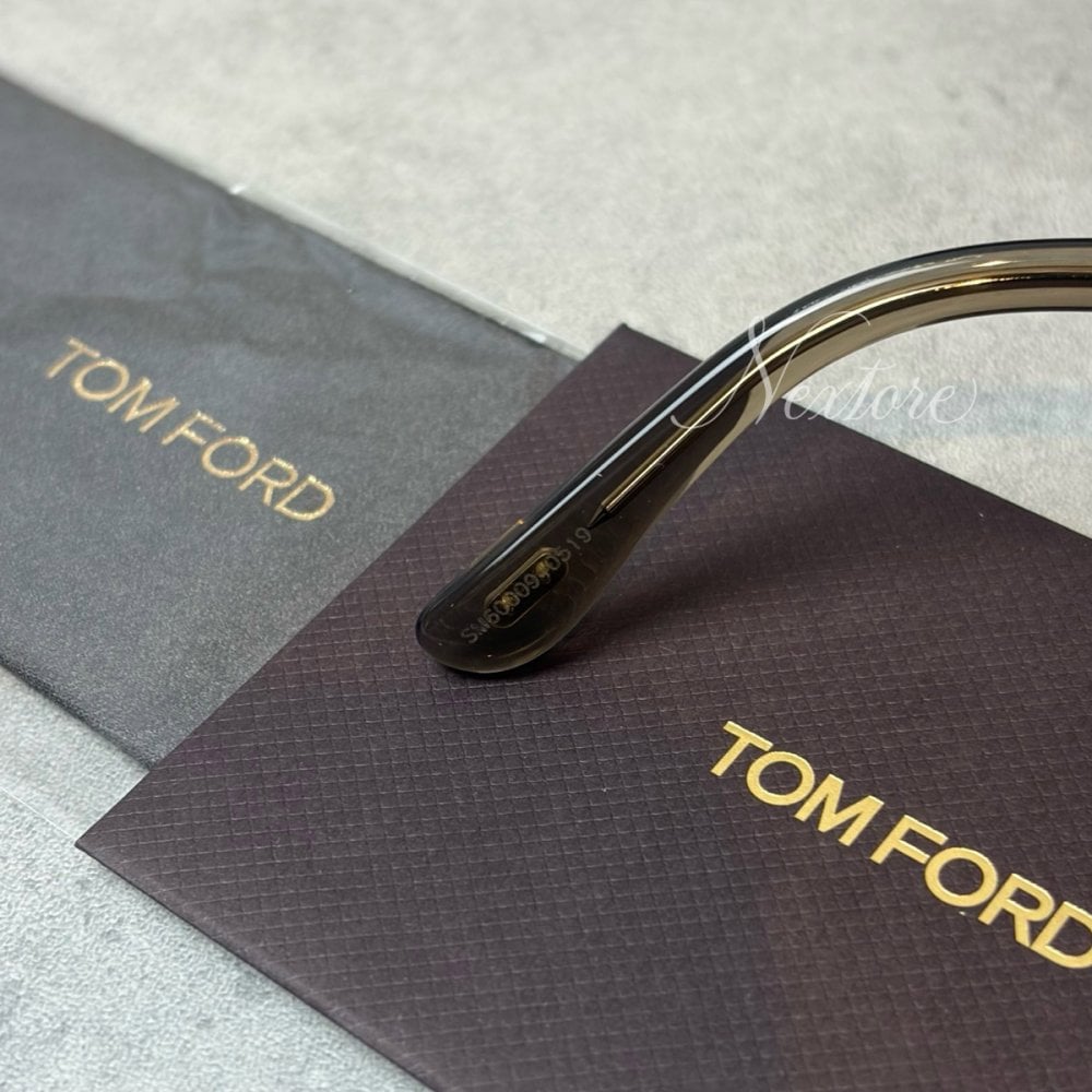 【並行輸入品】【正規品・新品 箱付き】TOMFORD トムフォード TF1131K FT1131K 45E イタリア製 サングラス メガネ 眼鏡 メンズ レディース TOM FORD トム フォード 伊達メガネ