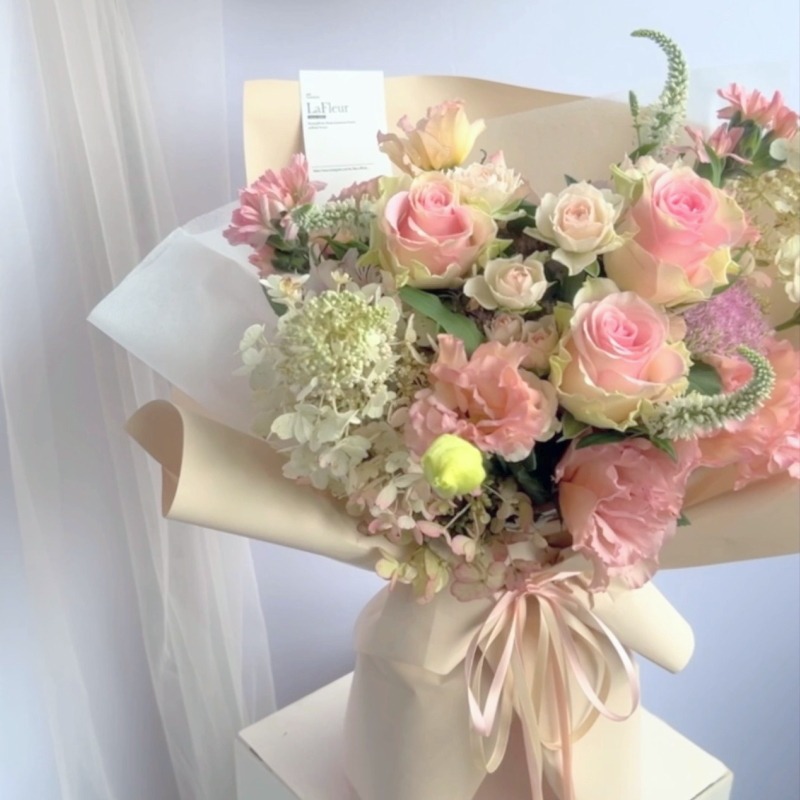 LaFleurおまかせブーケ/ピンク 【 生花商品 】 フラワーギフト  生花 生花ブーケ 誕生日 記念日 開店祝い 送別 歓送迎 卒業 入学