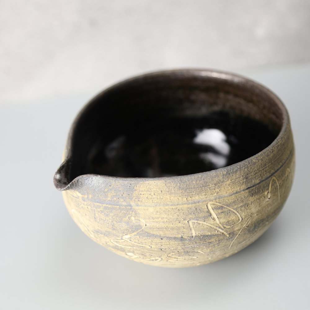 【使うほど味わい深まる片口　『枯色線紋　片口』　中島智靖】男性　日本酒　片口　誕生日　一点物 片口　和食器 酒器  　かっこいい　記念日 ギフト食器 食器ギフト 食器 贈り物 お祝い 結婚祝い 新築祝い 箱入り