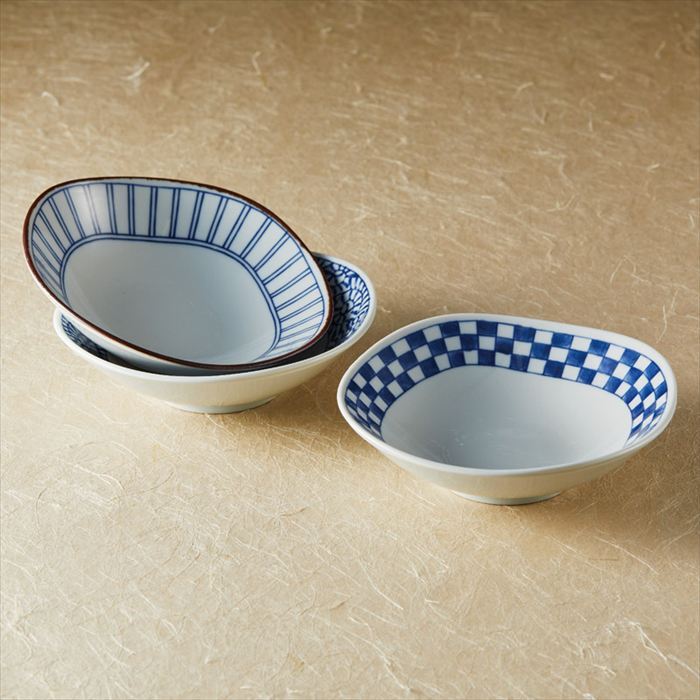 美濃焼 藍屋 丸角鉢トリオ 31239  内祝 内祝い お祝 御祝 記念品 出産内祝い プレゼント 快気祝い 粗供養 引出物