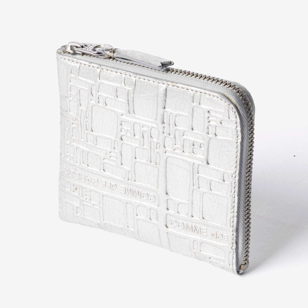 コムデギャルソン COMME DES GARCONS EMBOSSED LOGOTYPE エンボスロゴタイプ HALF ZIP WALLET ハーフジップ ウォレット SA3100EG ミニ財布 L字ファスナー コインケース ユニセックス 財布