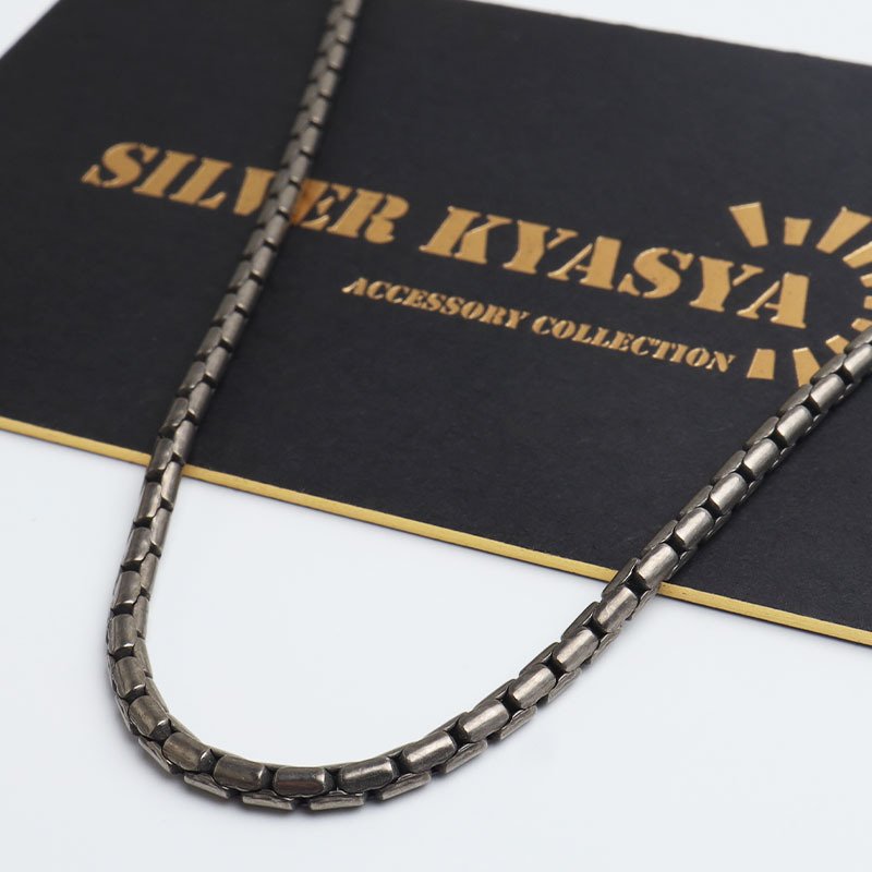 純チタン製 チェーンネックレス 細身 軽い 丈夫 メンズネックレス メタルネックレス 濃い目 シルバー 幅2mm 60cm グレー シンプル 滑らか 肌触り 男性 金属アレルギー対応
