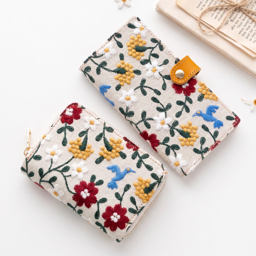 お札が折れない コンパクトウォレット 【 花と鳥 】 全面 刺繍 北欧風