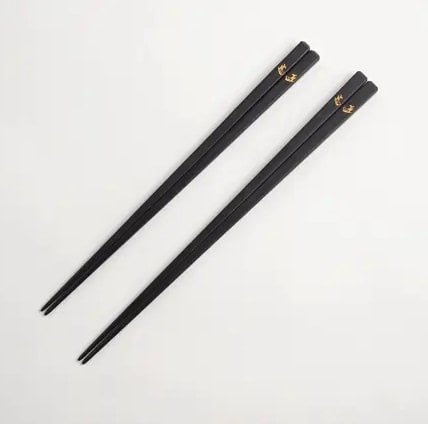 中鉢2枚+箸置き2個+箸2膳セット / monochrome line+名古屋のお箸 / ギフトボックス＆熨斗付き / 瀬戸焼【送料無料（北海道・沖縄を除く）】