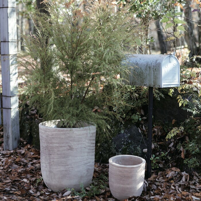 植木鉢 おしゃれ 大型 テラコッタ 素焼き モカブラウン ブラウン 茶 櫛目 KONTON コントン テラトゥープ トールベリード TS-R39X L M 15号 約12号 底穴あり 屋外 テラス 庭 玄関 ベランダ オリーブ 観葉植物 多肉植物 シンボルツリー ポットフィート 寒冷地 大型プランター