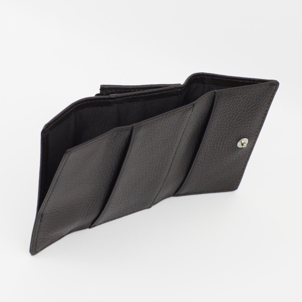 モンテスピガ　monte SPIGA　三つ折り財布　コンパクト財布　MOSMSP501DBR　ダークブラウン　濃茶　シュリンクレザー　牛革　トライフォード ウォレット
