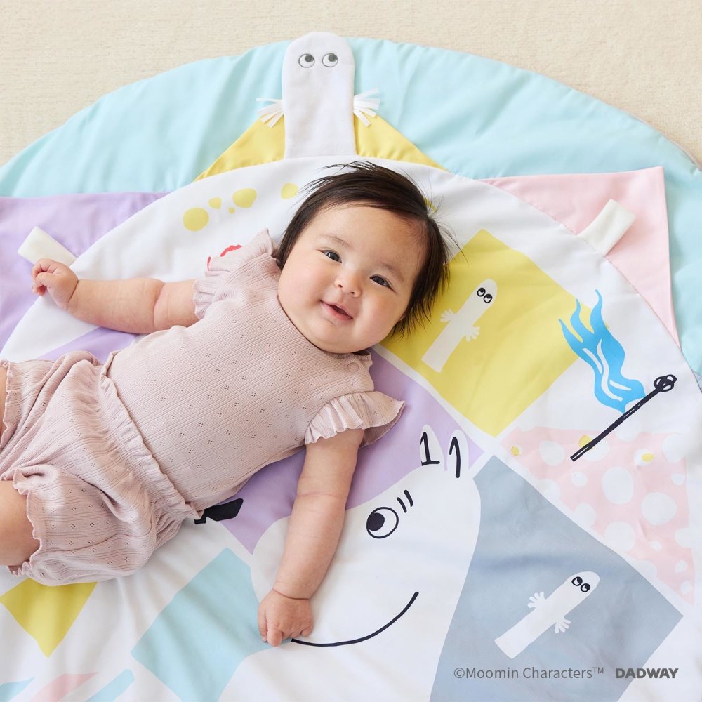 出産祝い MOOMIN BABY ムーミンベビー プレイマット ムーミン スウィートドリーム ニョロニョロ 円形 直径96cm ベビーマット 赤ちゃん カシャカシャ おもちゃループ 中綿 北欧 月齢フォト 寝相アート 0歳 新生児 ハーフバースデー 男の子 女の子 ベビーシャワー 出産内祝い ギフト