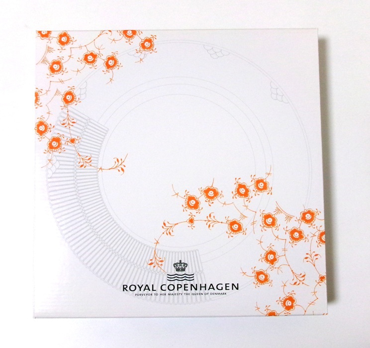 ロイヤルコペンハーゲンROYAL COPENHAGEN　エレメンツ　ホワイトELEMENTS  WHITE　2597625／1017498プレート26cm PLATE  FLAT  ペア【ブランドボックス付属】【御結婚御祝・内祝・新築御祝・還暦御祝・御礼・寿・ギフト包装可能】