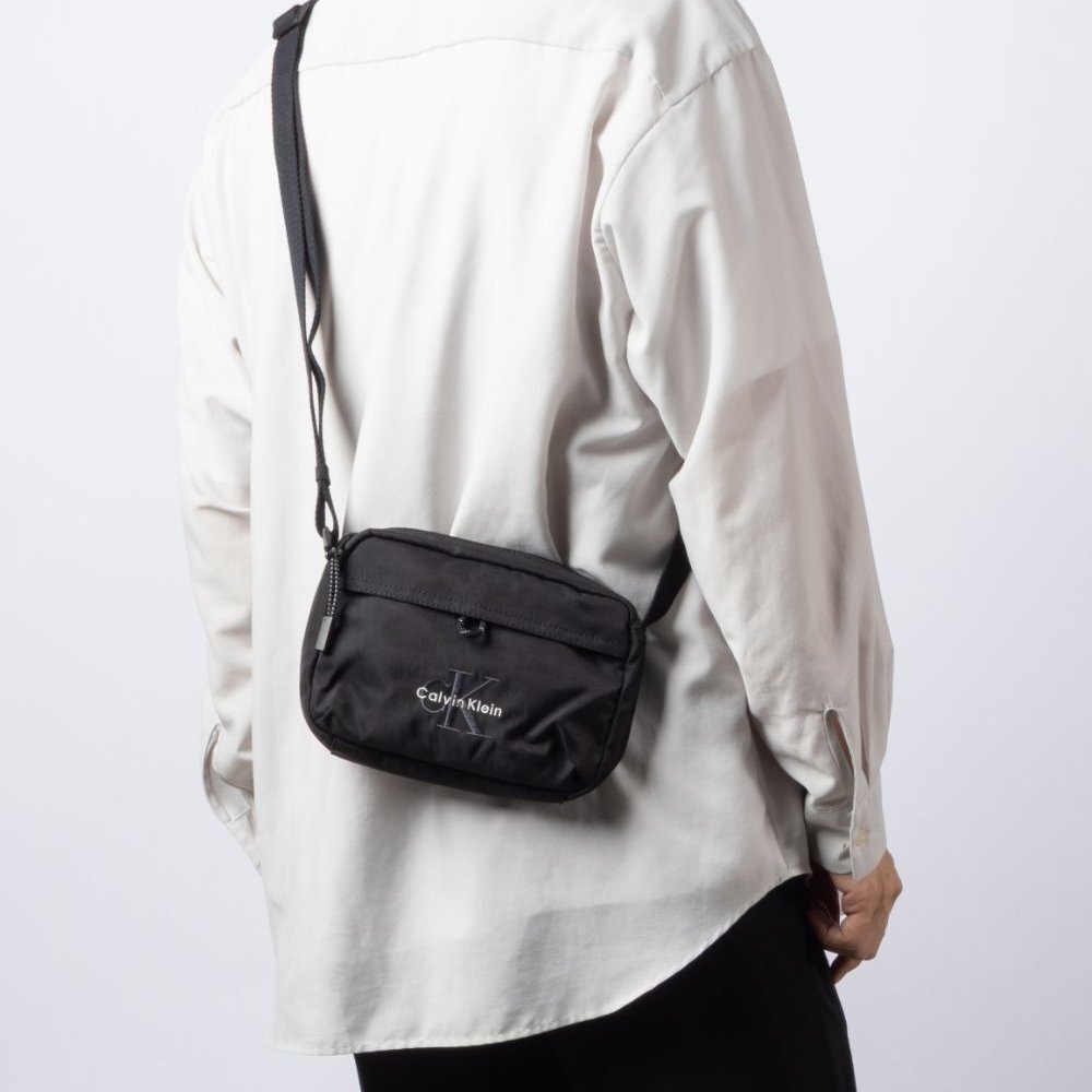 カルバンクライン Calvin Klein BOLD CAMERA BAG ロゴ ナイロン カメラバッグ LV04D3117G ショルダーバッグ メンズ バッグ