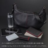ショルダーバッグ レザーバッグ レザーショルダー 舟形 肩掛け ななめ掛け バッグ タブレット対応 日常使い アクセントカラー 軽量 A5 メンズ 男性用 ブランド 人気 DIABLO ディアブロ 本革 牛革 使いやすい 便利