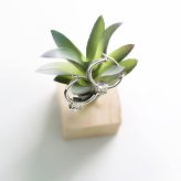ハワイアンジュエリー フープピアス ピアス ホワイトゴールド ピアス 外径15mm クロッシングピアス スクロールチューブ ゴールド 揺れる 片耳(1個)購入可 K14 14K PM2053 彼女 妻 女性 レディース プレゼント ハロウィン 【品番：GE223W】