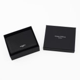 モンテスピガ　monte SPIGA　コンパクト財布　MOSMSP301BK　ブラック　黒　シュリンクレザー　牛革　三つ折り財布　トライフォード ウォレット