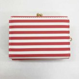 ポチャッコ 口金財布 がま口 財布 レディース 二つ折り コンパクト サンリオ キャラクター グッズ 合成皮革 かわいい おしゃれ プレゼント ギフト サンリオ正規ライセンス品