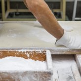 魚沼のおいしいお餅 520ｇ×6個入り 贈答用 化粧箱入り 赤箱 白箱 魚沼産こがねもち もち米 職人手作り 内祝い 出産内祝い 御歳暮 結婚祝い 引越祝い ギフト