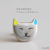 シルバー925 微笑む猫のピアス キャットモチーフ ネコ ねこ アニマル カラフル 耳 アクセサリー メンズ ユニセックス 男女兼用 個性的 かわいい おしゃれ カジュアル ワンポイント 猫好き向け 耳元コーデ 人気 片耳用 1点