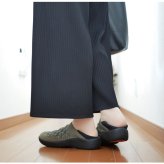 パンジー Pansy スリッポンシューズ 靴 レディース ストレッチニット かかとが踏める 2way 幅広 4E 外反母趾 軽量 抗菌 防滑 オブリークトゥ フラット 黒 ベージュ 履きやすい らくちん 誕生日 結婚記念日 母 妻 祖母 娘 父 夫 祖父 息子 友達 親戚 兄弟 父の日 母の日 クリスマス ホワイトデー 卒業 入学 バレンタインデー ラッピング ギフト