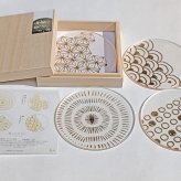 【toumei 箔 コースター「い」 木箱入り 4枚セット】トウメイ コースターセット 【ラッピング・熨斗対応可／桐箱でお届け】【結婚のお祝いに】おしゃれ 誕生日 両親 父 母 夫婦 祖父母 結婚記念日 父の日 母の日 敬老の日 特別 友達 カップル パートナー お揃い 家族 結婚祝い 新築祝い 和モダン 国内生産 内祝い 上品 優美 上司 先輩 後輩 新生活