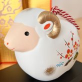 干支 置物 薬師窯 錦彩招福寿々未 (土鈴・親子)  62 干支の置物 羊 未 未年 陶器 ひつじ ヒツジ 2027年  干支置物 薬師 窯 の 置物 飾り 2027 迎春 正月 縁起 粗品 景品 伝統工芸・陶器の和遊感