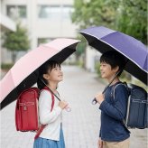 キッズ日傘 晴雨兼用 50cm 子供用 通販 完全遮光100 遮熱パラソル 子ども用日傘 カラビナ手元 ランドセル対応 通学通園 男の子女の子 手開き安全 無地シンプル ポリエステル コーティング カバンに付ける ナカタニ傘 暑さ対策 晴雨兼用キッズ
