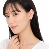 コーチ ピアス シグネチャー エナメル ハギーピアス 女性 レディース ゴールド COACH 選べる2カラー 【448375GLD001 448375GLD100】 ジュエリー アクセサリー 【ラッピング無料 誕生日 お祝い プレゼント ギフト 贈り物】