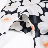 マリメッコ marimekko エコバッグ 買い物袋 スマートバッグ 2026冬新作 ウニッコ オフホワイト ブラック オレンジ 96122 096122 192 北欧雑貨 北欧デザイン 送別会 誕生日 お中元 結婚祝い 結婚式 高級 父の日 母の日 ホワイトデー【スペシャルラッピング660円(別売り)】 ネコポス